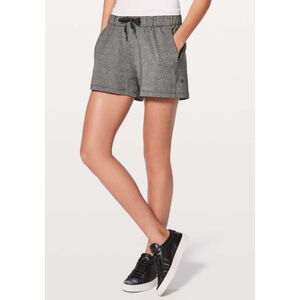 Lululemon On The Fly Short *2.5"
Heathered Black / Black Sz 10